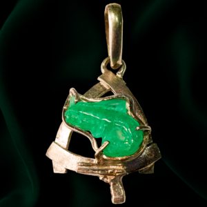 Dije artesanal de oro 18k